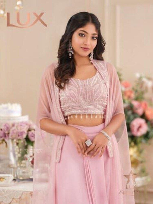 Most Demanded Lux Super Star Finalist Girl Leaked 2 Video's With Her Boyfriend Don't Miss