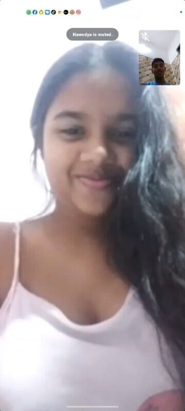 Cute Girlfriend Showing Her Boobs Pussy